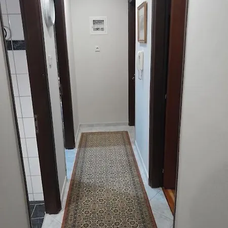 Maison De Luxx , A11 Center Larissa